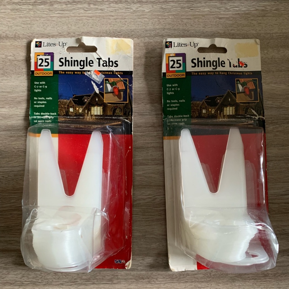NWT 2 Packs Of Light Shingle Tab Hanger Light Hanging Accessory - 25 Each Packet